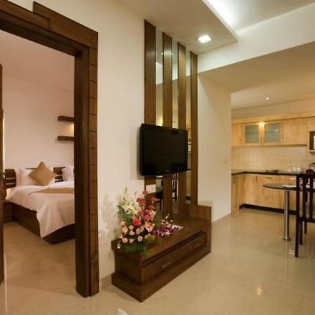 The Nines Business Hotel Bangalore Exterior foto