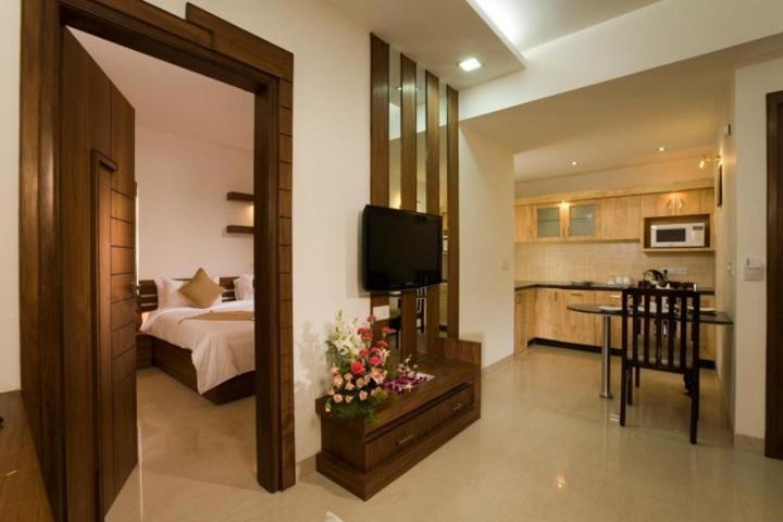 The Nines Business Hotel Bangalore Exterior foto